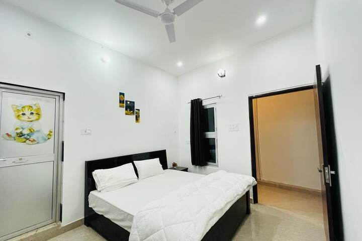 Photo of Goroomgo Ashoka Aashram Homestay Ayodhya