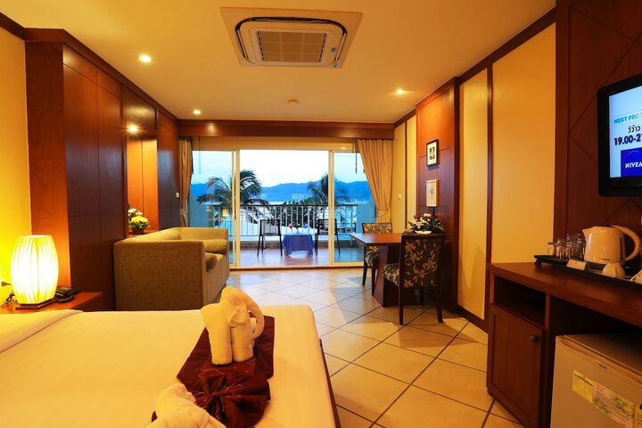 Room 14 of 66