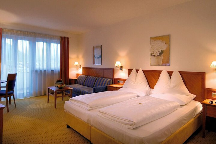 Room 16 of 62