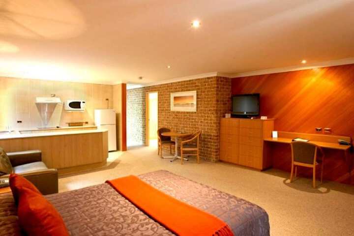 Room 8 of 42