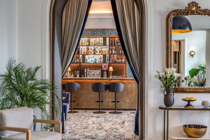 Guest Lobby