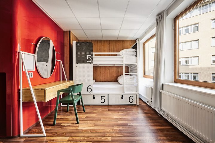 Room 18 of 65
