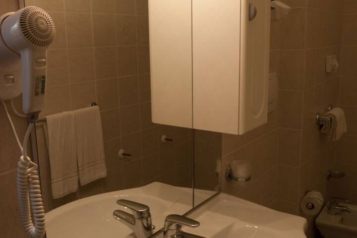 Room 43 of 67