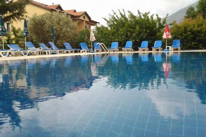 Pools & Facilities