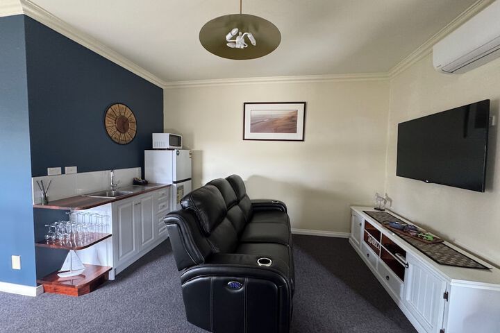 Room 28 of 44