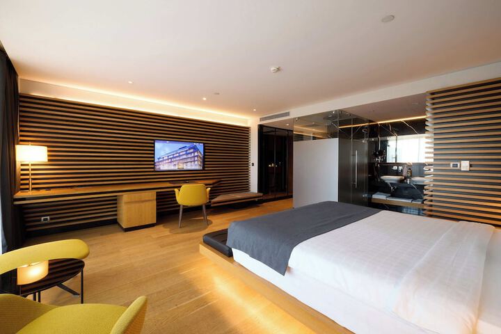 Room 127 of 203