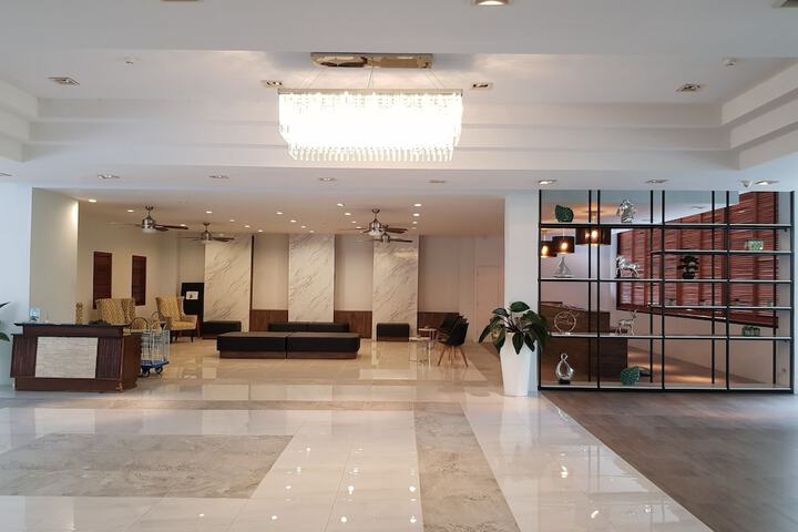 Concierge desk