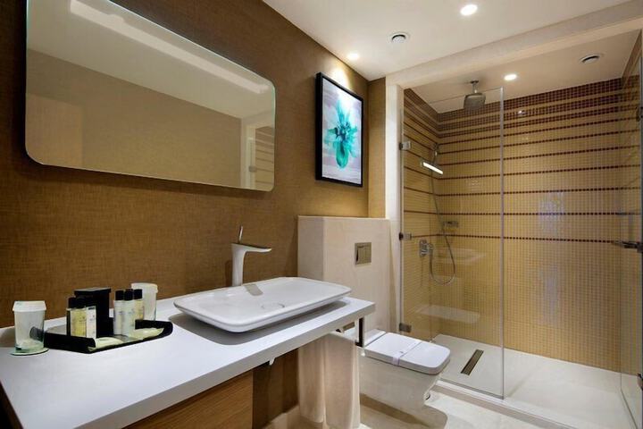 Room 50 of 227