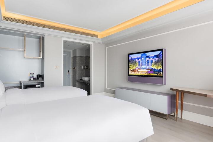 Room 19 of 40