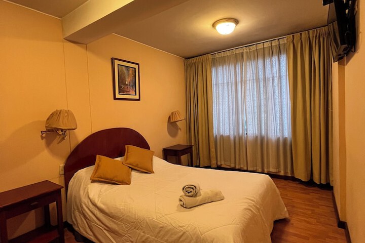 Room 27 of 69