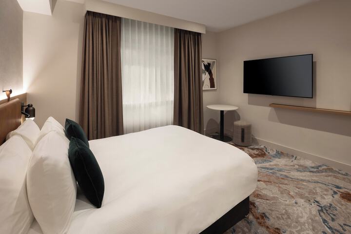 Room 62 of 178