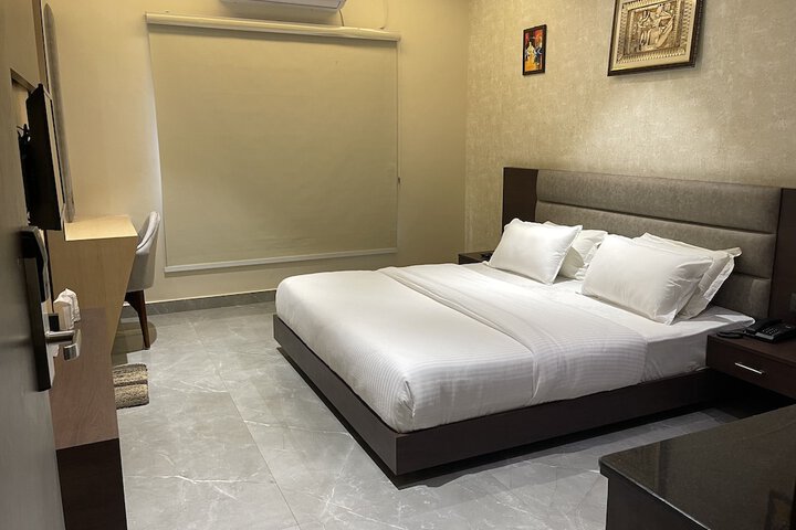 Room 18 of 35
