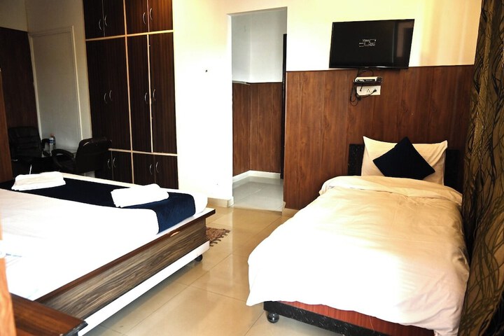 Room 15 of 26