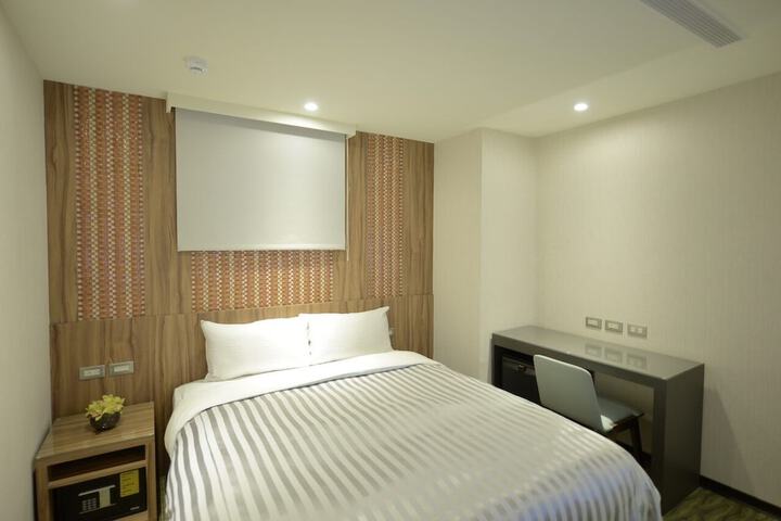 Room 20 of 69