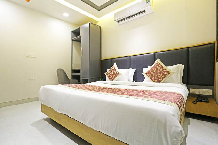 Room 5 of 54