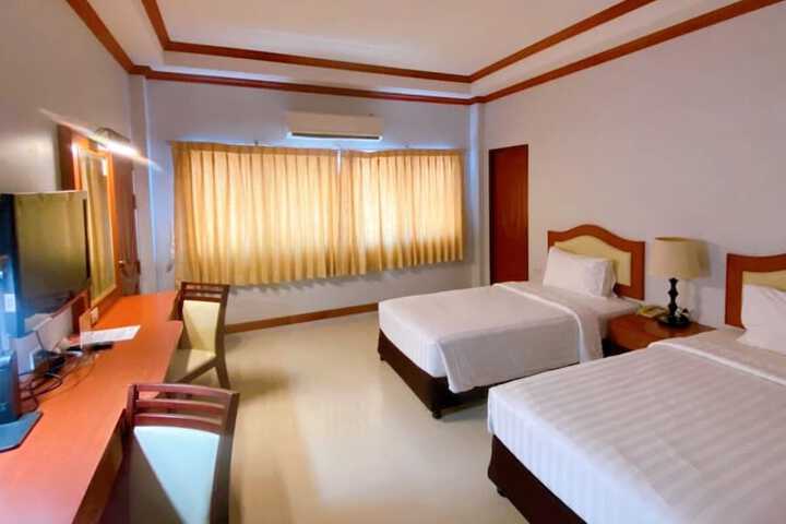 Room 14 of 48