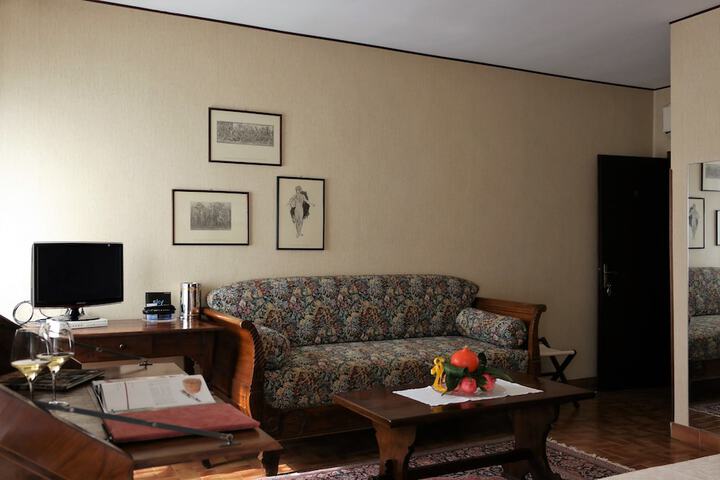 Room 15 of 22