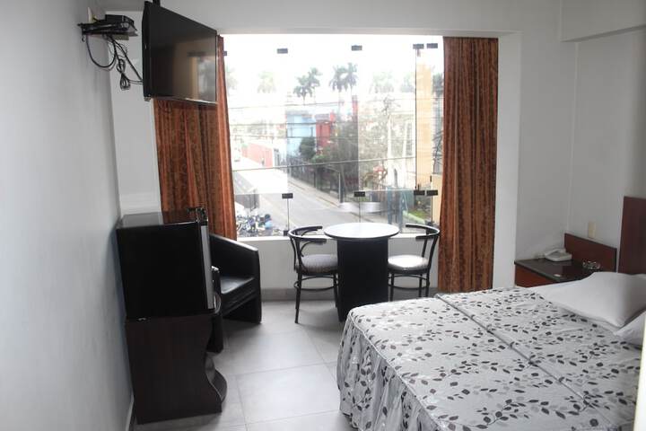Room 5 of 13