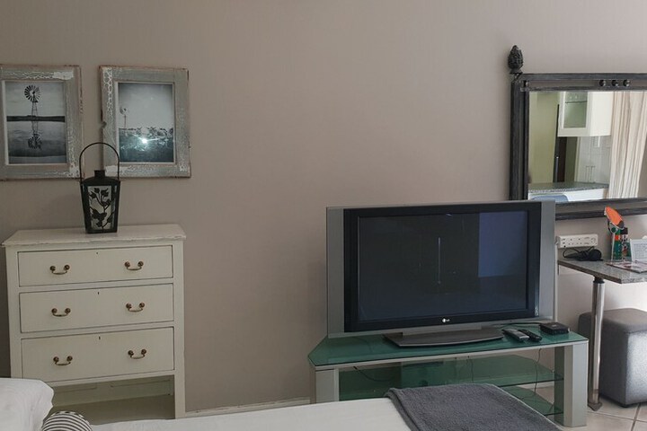 Room 26 of 49