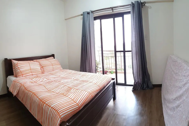 Room 3 of 12