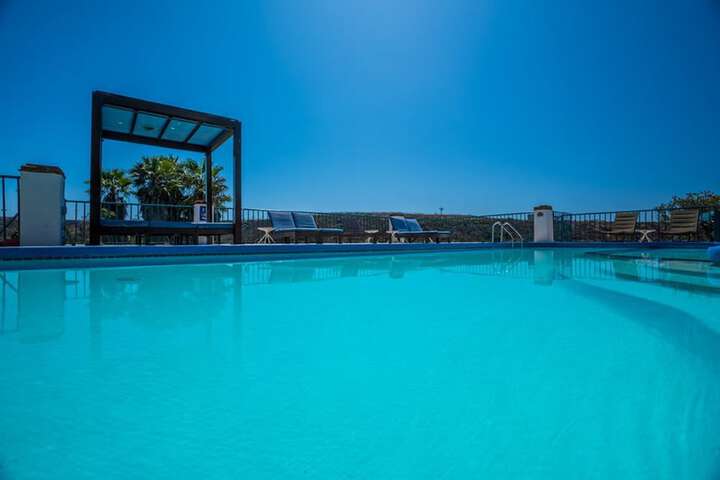 Hotel with Pool