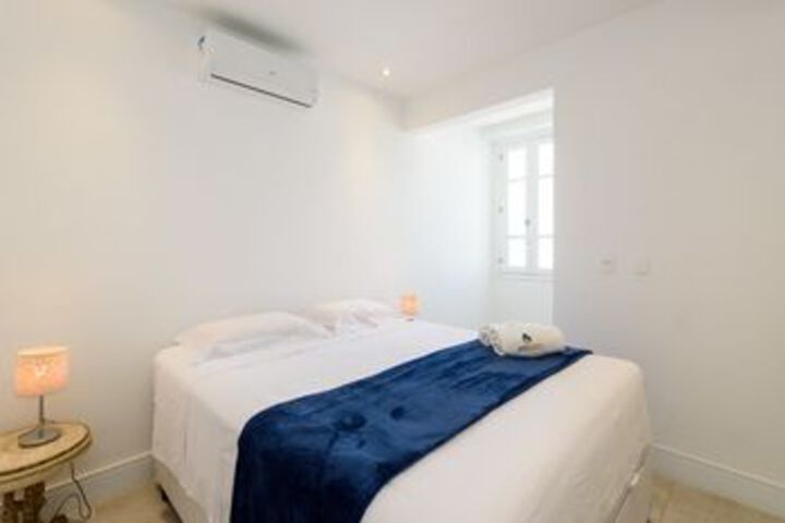 Room 8 of 30