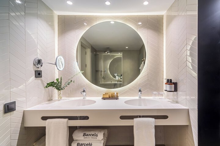 Bathroom Interior Photo
