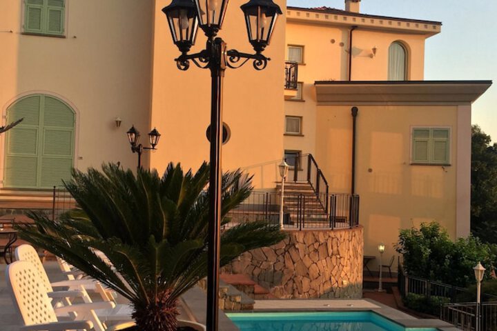 Hotel Pool