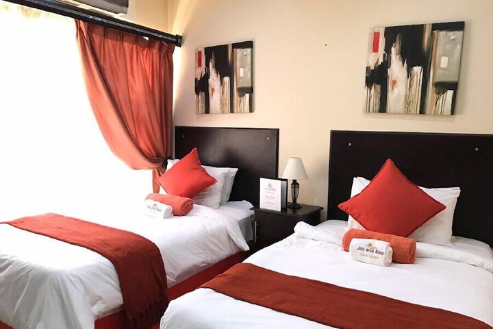 Room 15 of 36