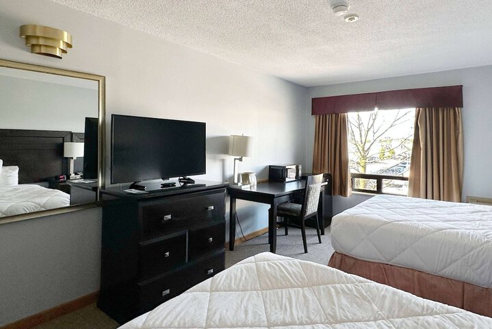 Room 9 of 35