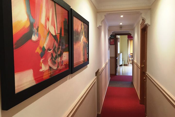 Ballroom/Hall 38 of 52