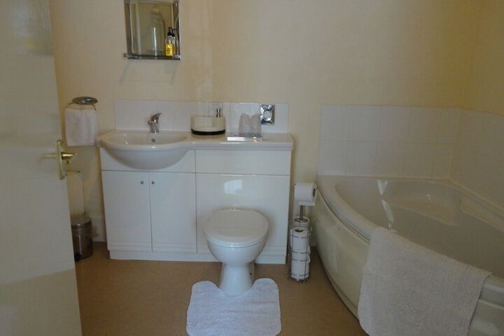 Room 4 of 51