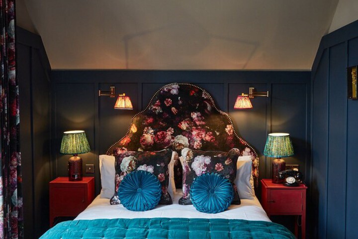 Room 10 of 44