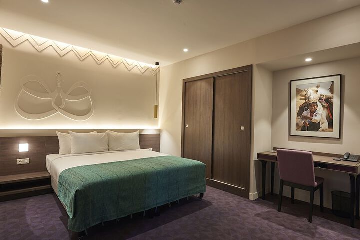 Room 16 of 27