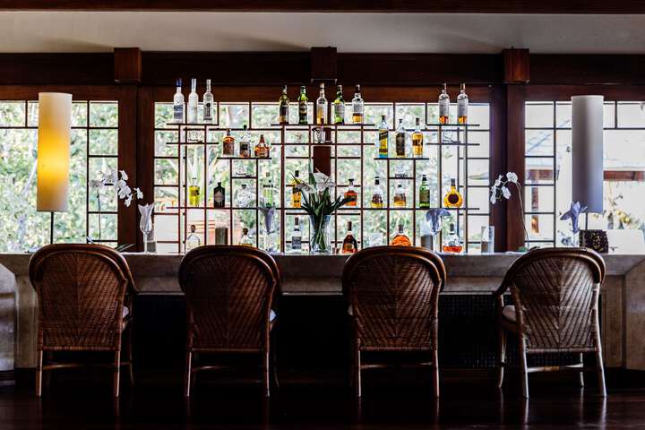 Lounge 8 of 21