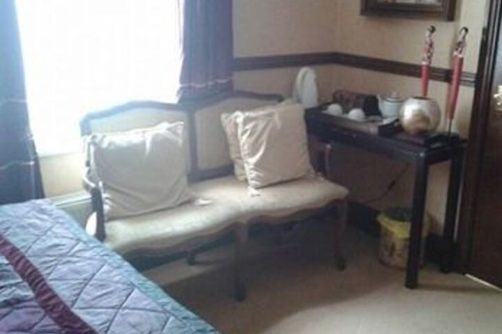 Room 13 of 17