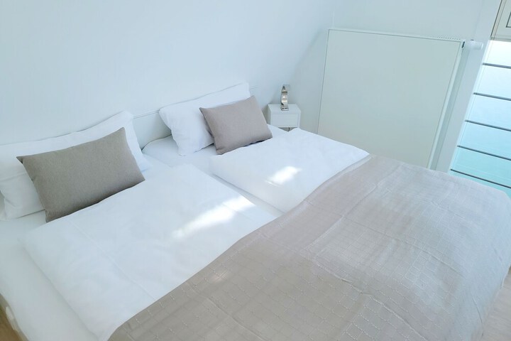 Room 61 of 149