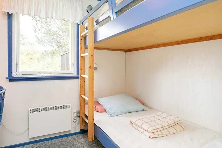 Room 2 of 11
