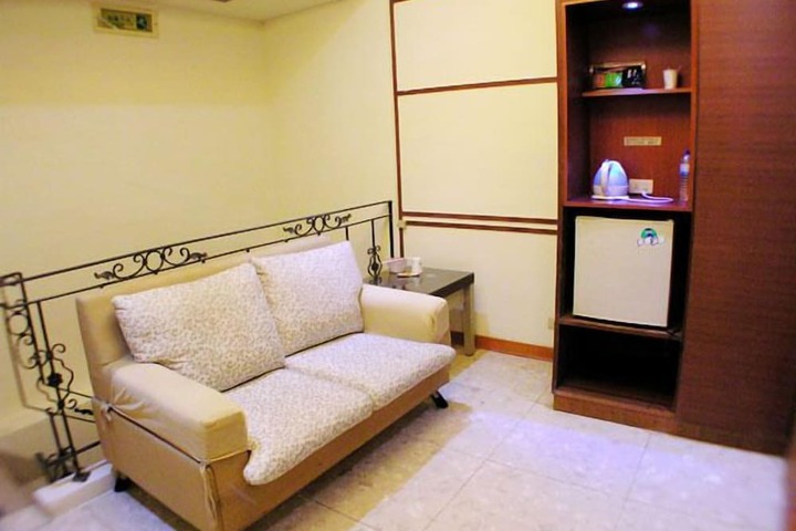 Room 27 of 52