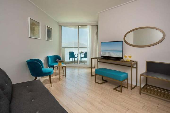 Room 55 of 108