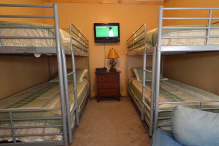 Room 15 of 24