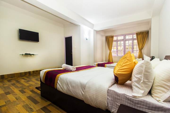 Room 12 of 15