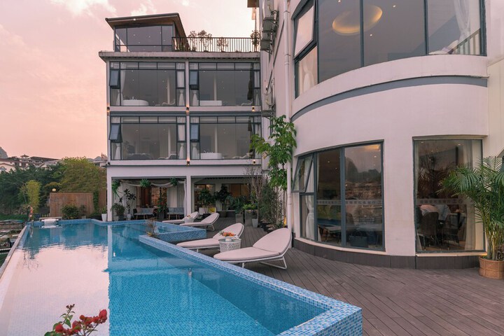 Pool 91 of 126