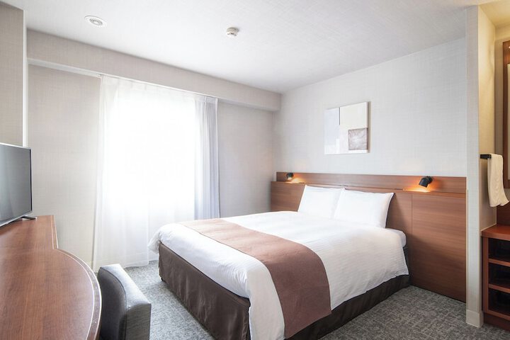 Room 25 of 172
