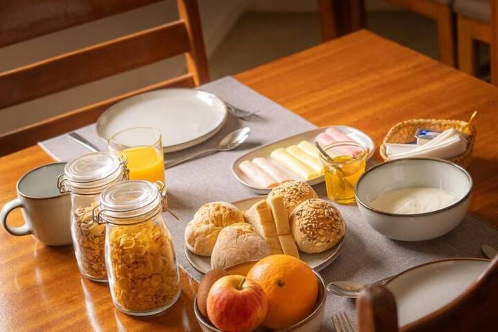 Breakfast/Coffee Service 22 of 27