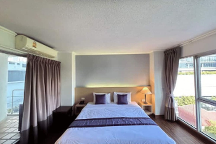 Room 22 of 39