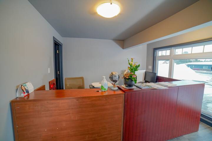 Glen Garry Motel and Cottages in North Bay, ON