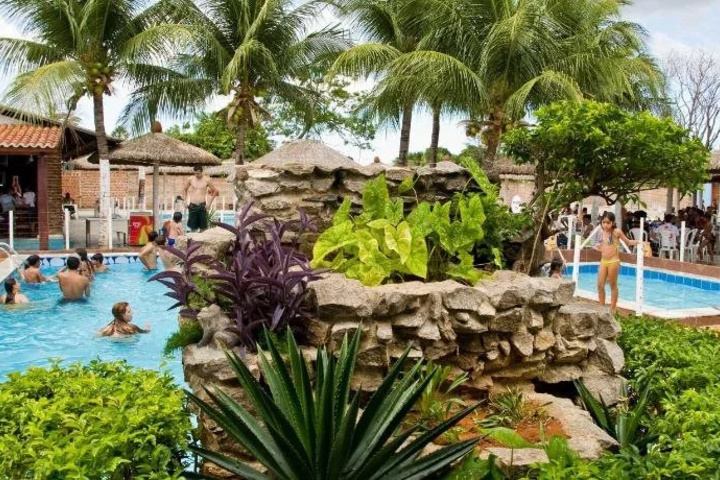 Pool 10 of 18