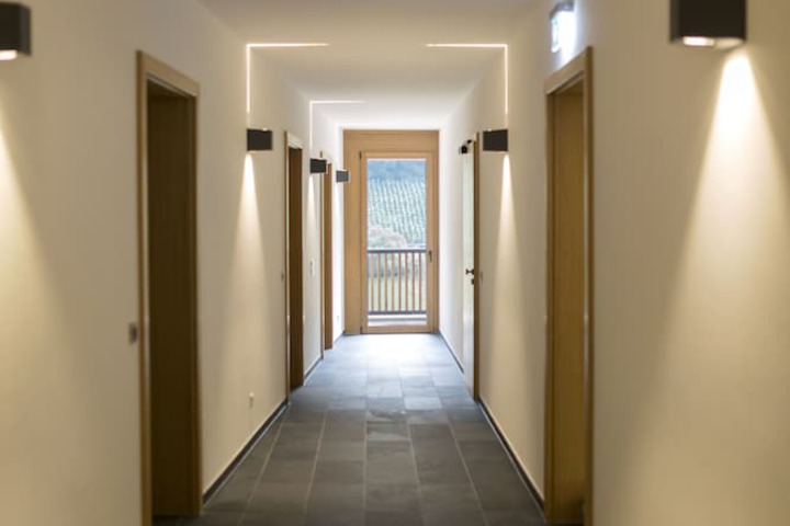 Ballroom/Hall 39 of 46