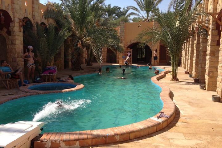 Pool 52 of 96